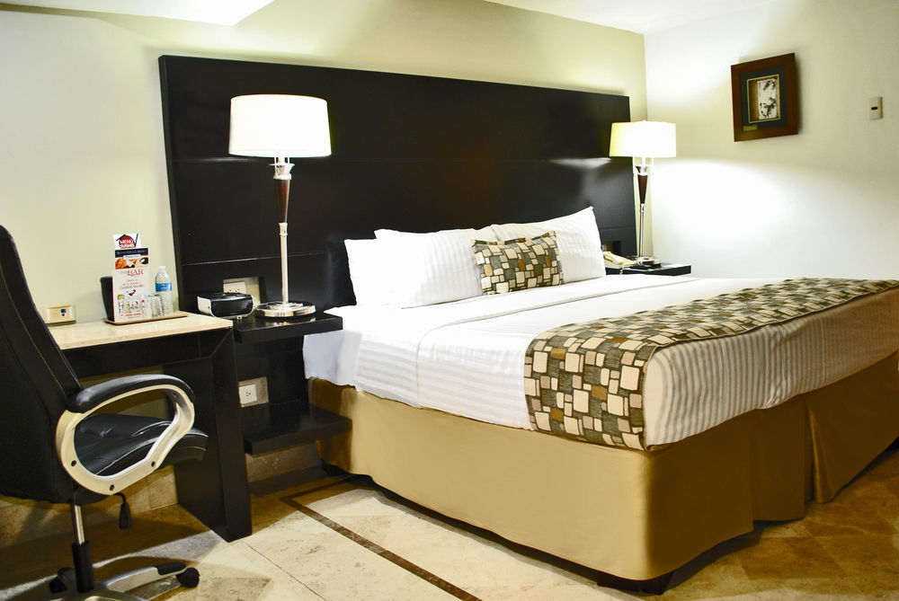 Wyndham Garden Mochis Plaza 5*