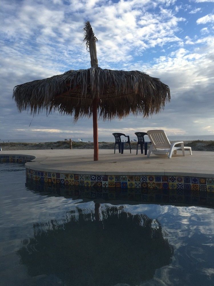 Mayan Village Beach Front Hotel El Pescadero (Baja California Sur)