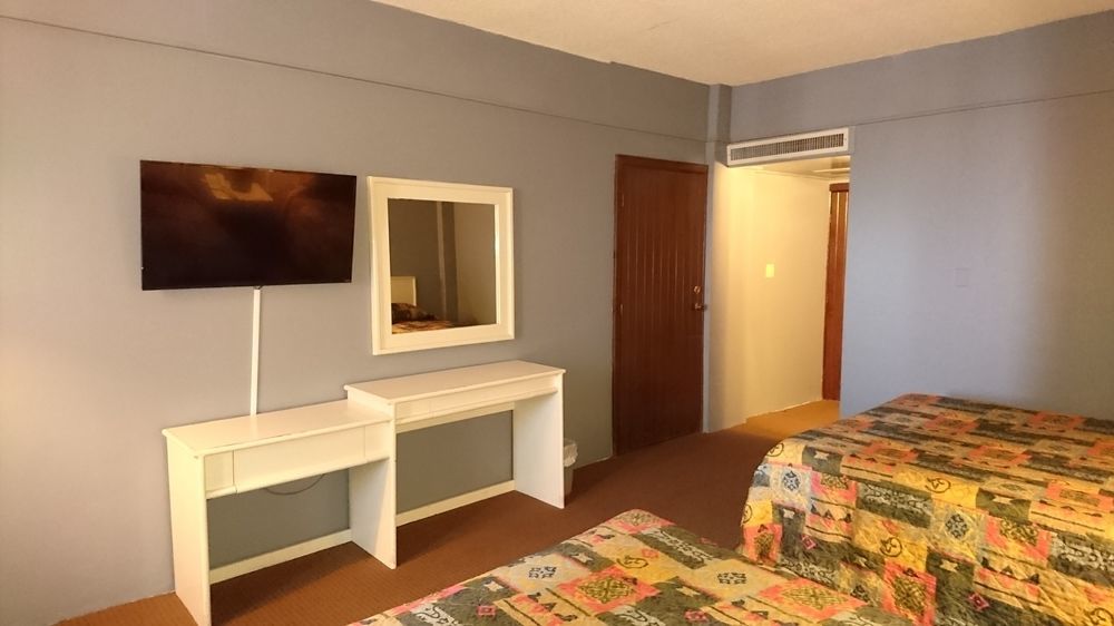 Marina Hotel