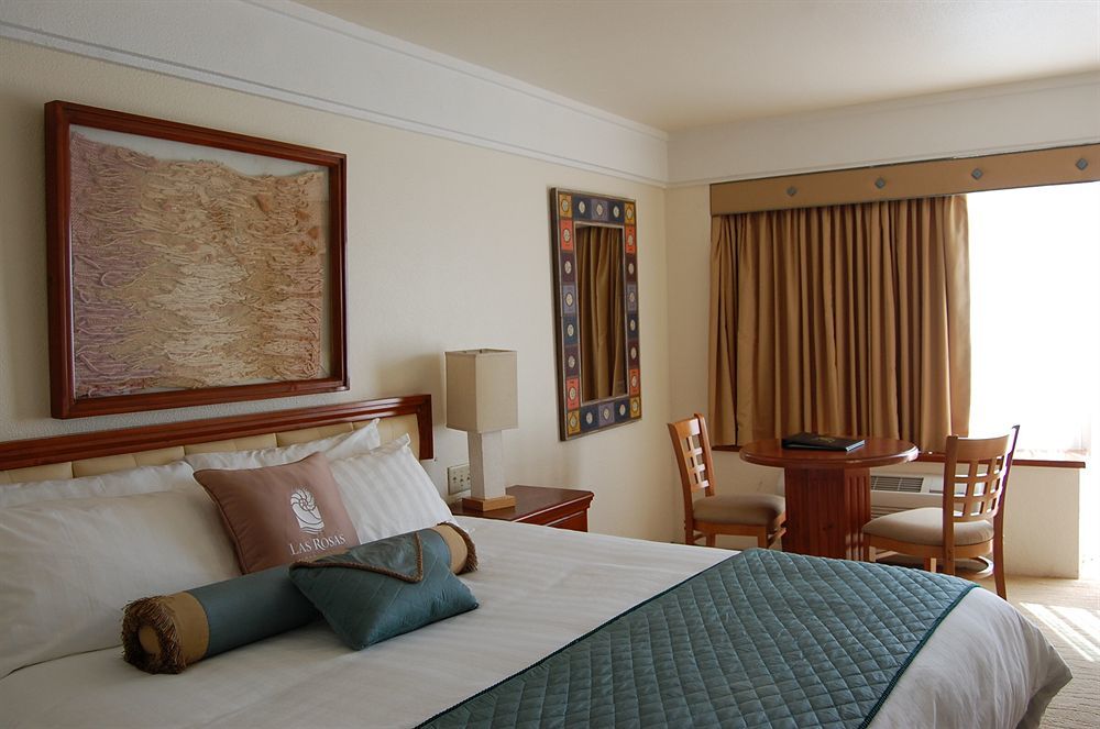 Rosas & Hotel Ensenada