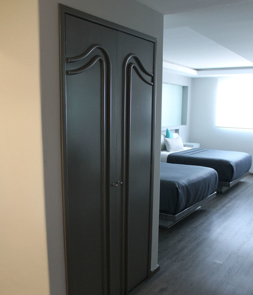 Hotel Mx Congreso Mexico City