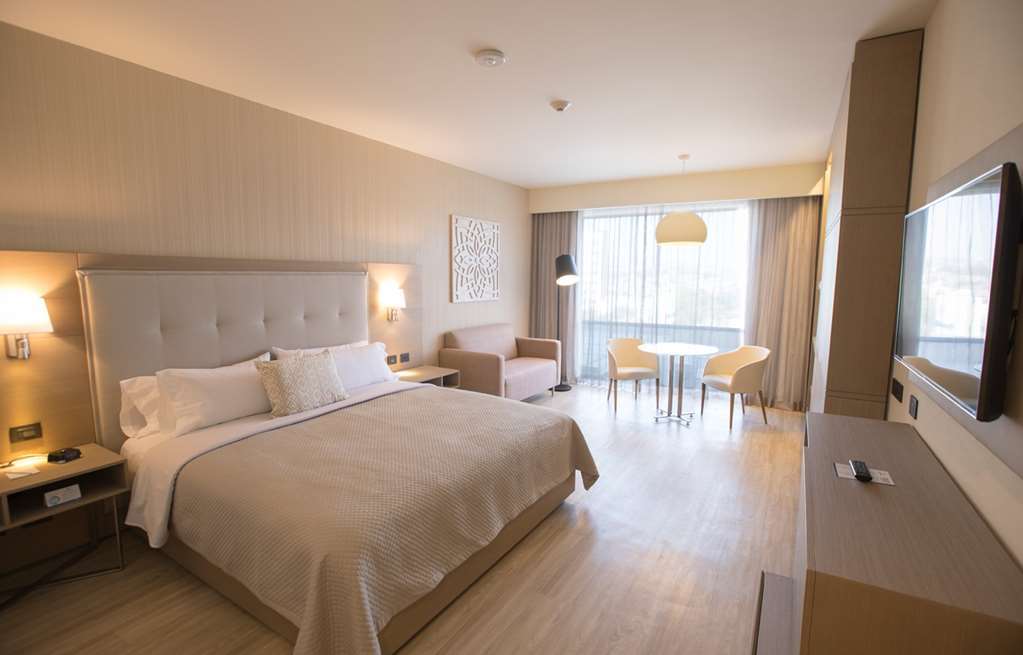 Hilton Garden Aeropuerto Bajio Hotel 3*