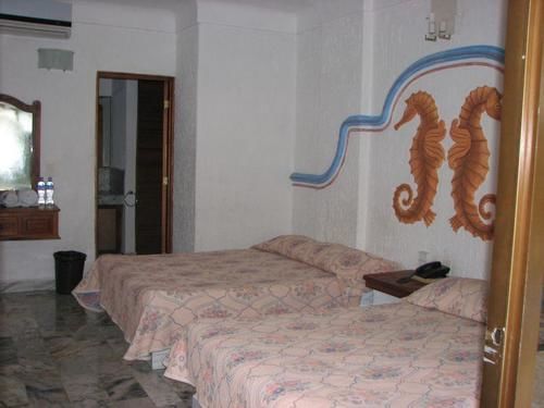 Y Plaza Hotel 2*