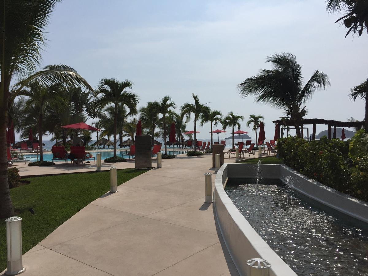 Bay View Grand Marina 1605 Sur Ixtapa (Guerrero)
