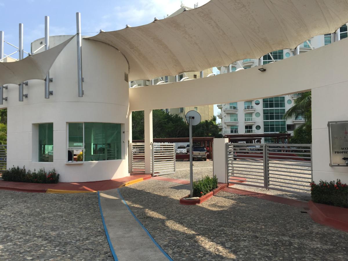 Bay View Grand Marina 1605 Sur