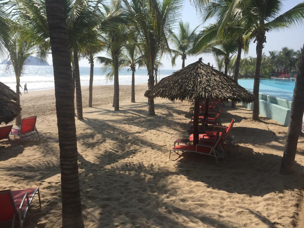 Bay View Grand Marina 1605 Sur * Ixtapa (Guerrero)