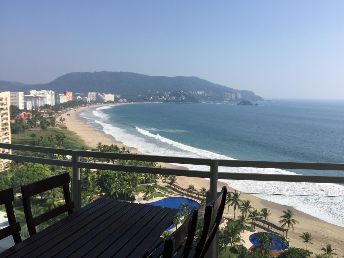 Bay View Grand Marina 1605 Sur * Ixtapa (Guerrero)