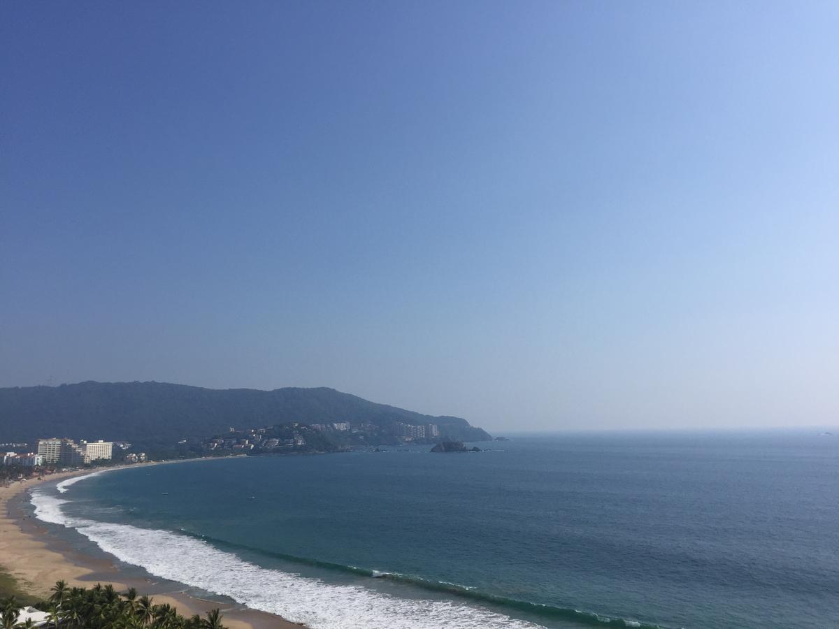 Bay View Grand Marina 1605 Sur * Ixtapa (Guerrero)