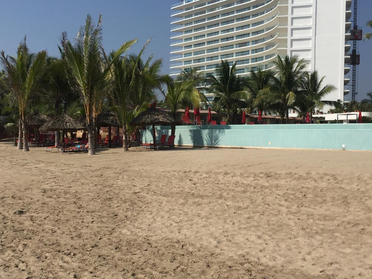 Bay View Grand Marina 1605 Sur