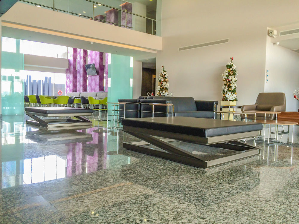 Hotel Express & By Ihg 3*