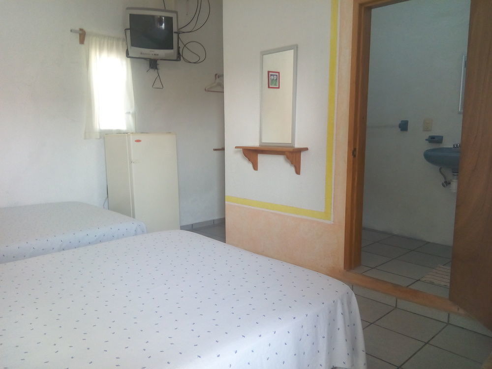 Sarabi 3* Barra de Navidad