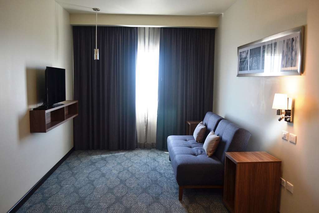Hampton & Suites By Hilton Bajio Hotel 3*