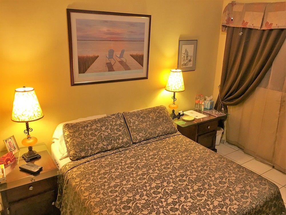 Dickinson Guest House, Guadalajara Expo Guest house Guadalajara