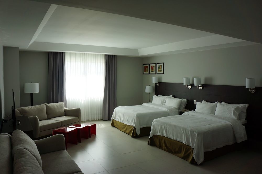 Hotel By Ihg
