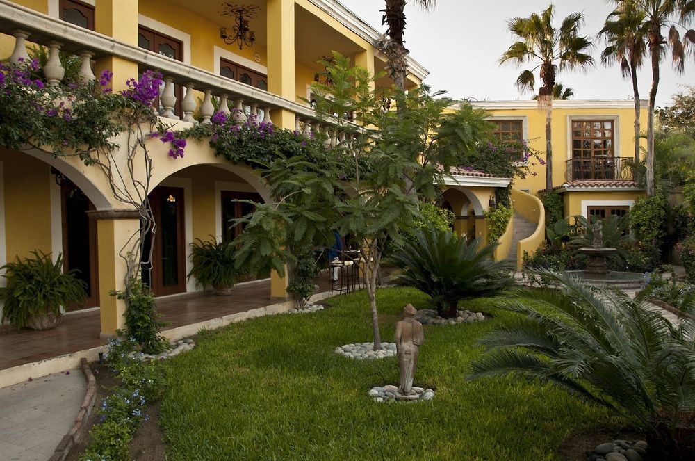 El Encanto & Hotel