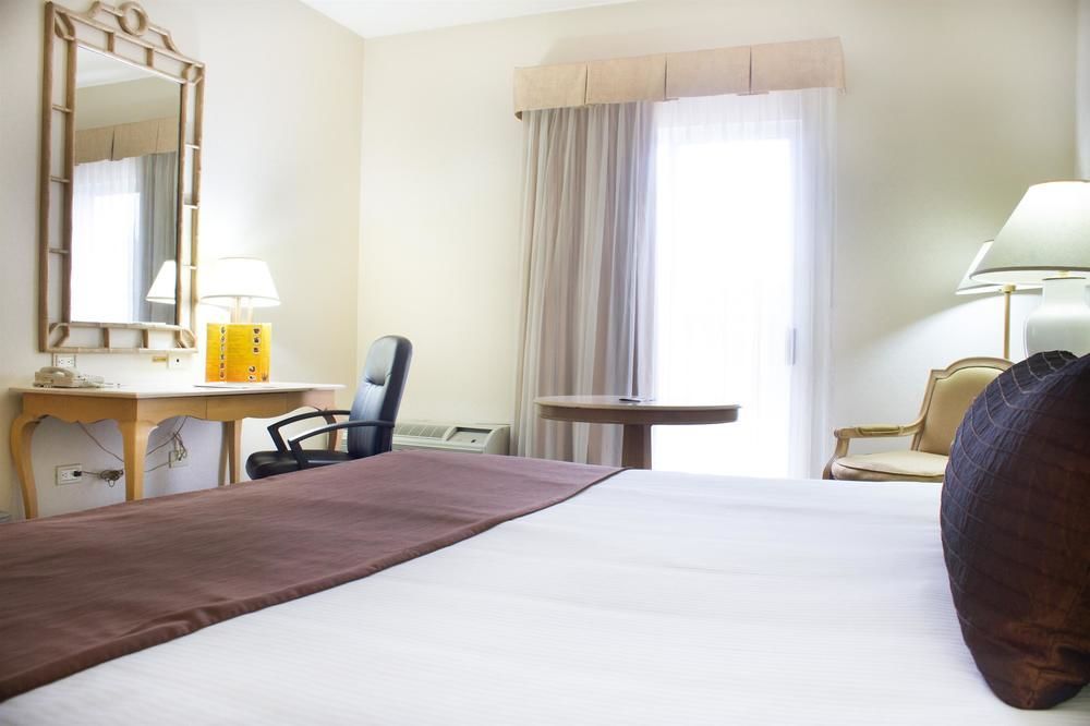 Hotel Western Monterrey Airport 3*