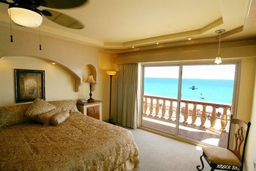 Playa Bonita Hotel 3*
