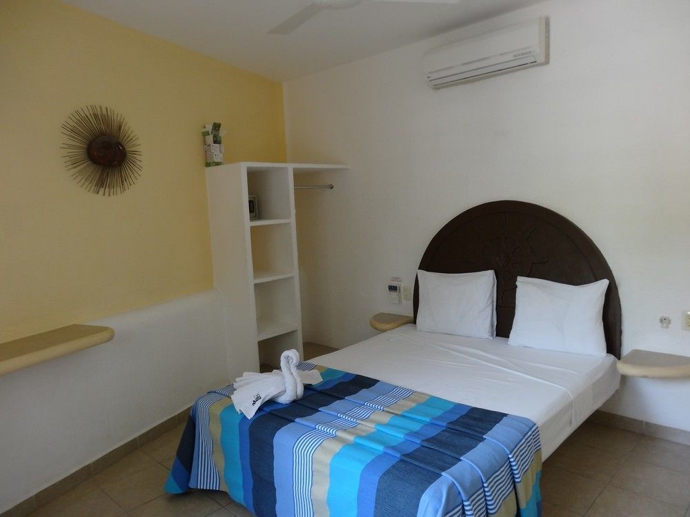 Bahia Huatulco Hotel