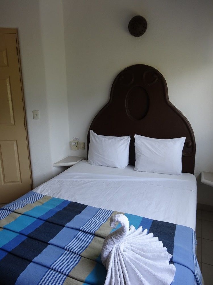 Bahia Huatulco 3*