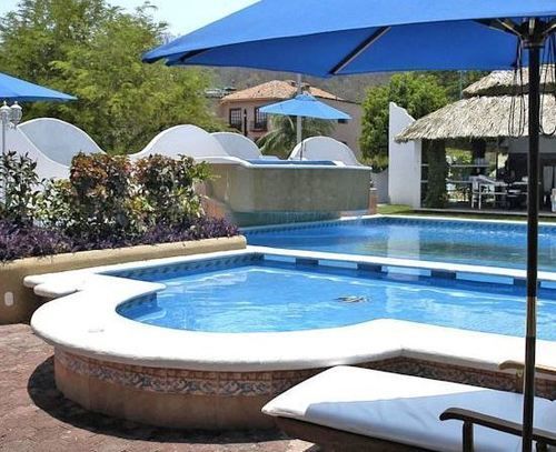 Canadian Huatulco Hotel