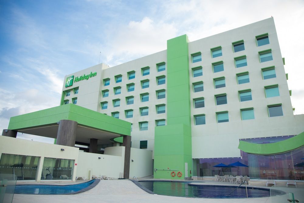 By Ihg