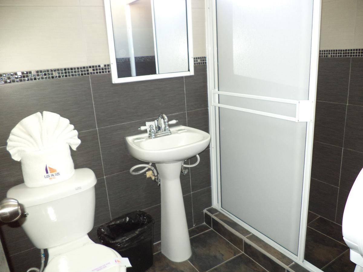 Hotel Altos 2*