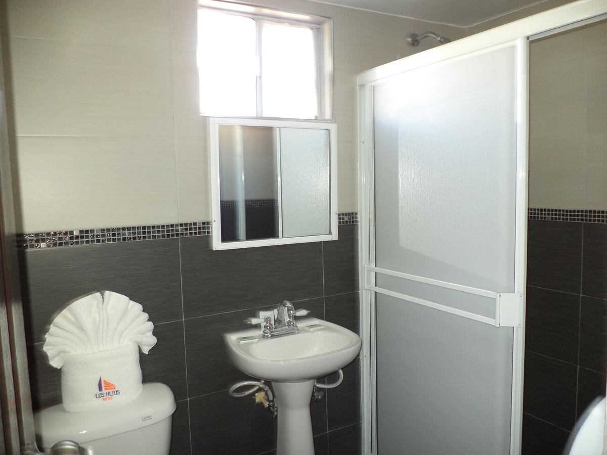 Hotel Altos 2*