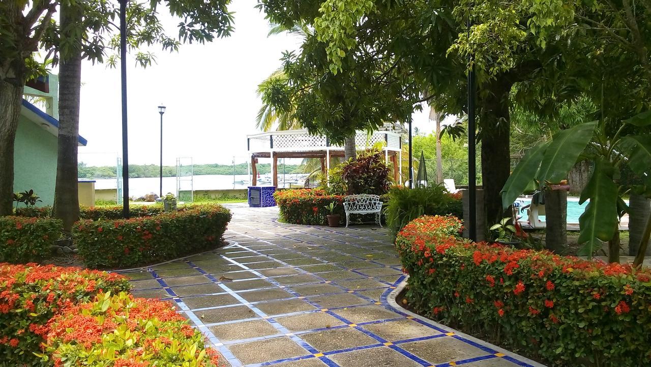 Marina Hotel