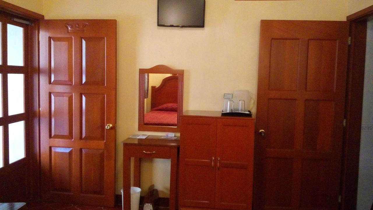 Del Rey Hotel