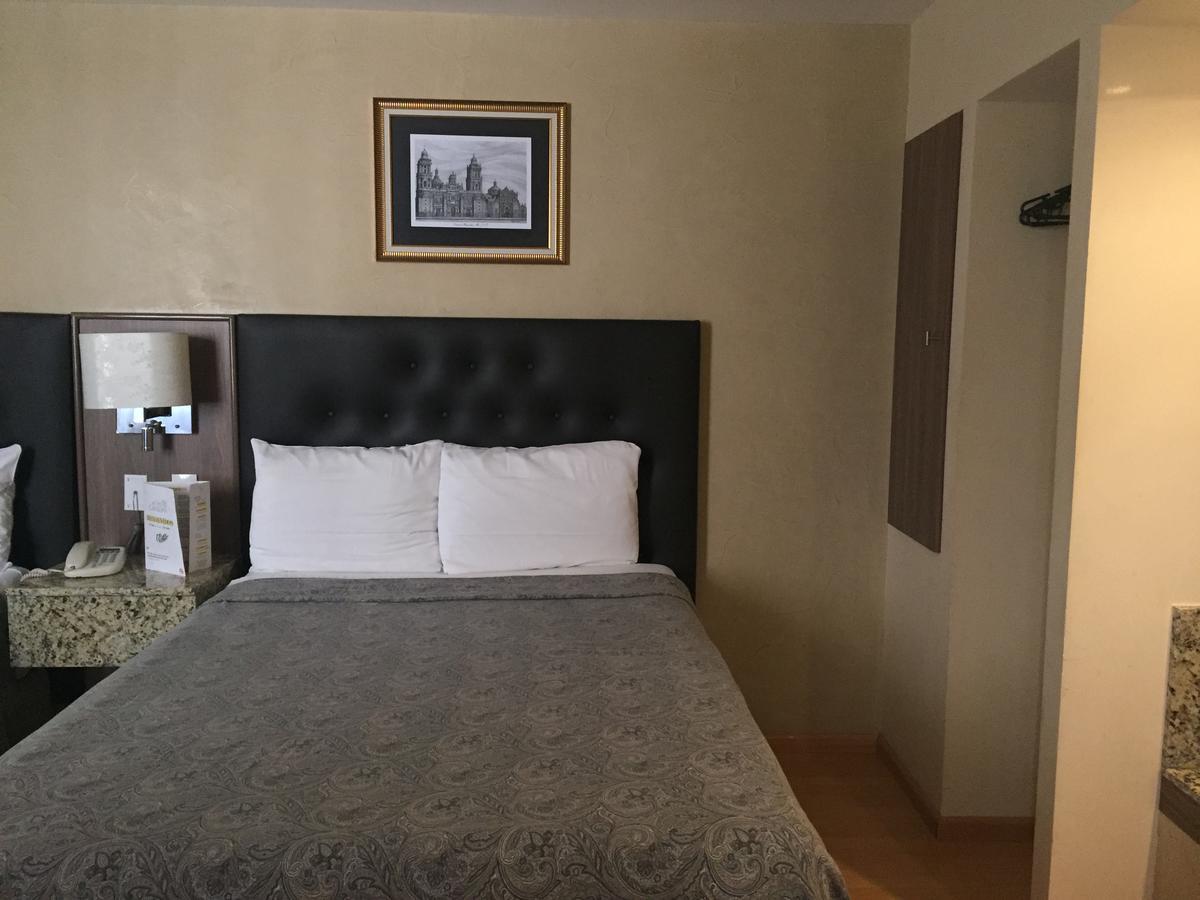 Hotel Castropol 3*