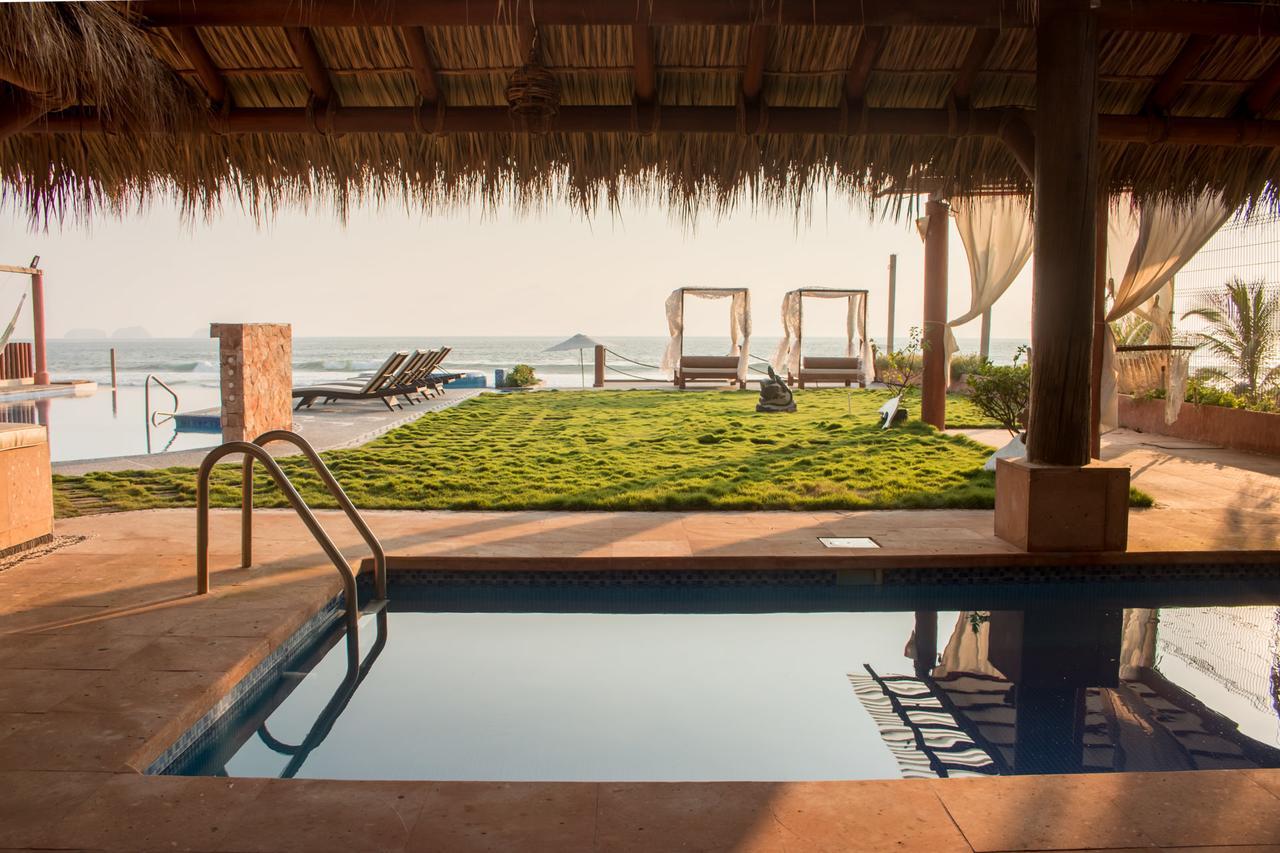 Punta Blanca Zihuatanejo