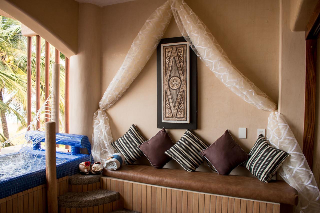 Punta Blanca Hotel Zihuatanejo