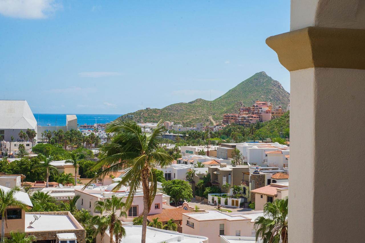 Steps From Downtown & Marina, 6 Bedroom Victoria