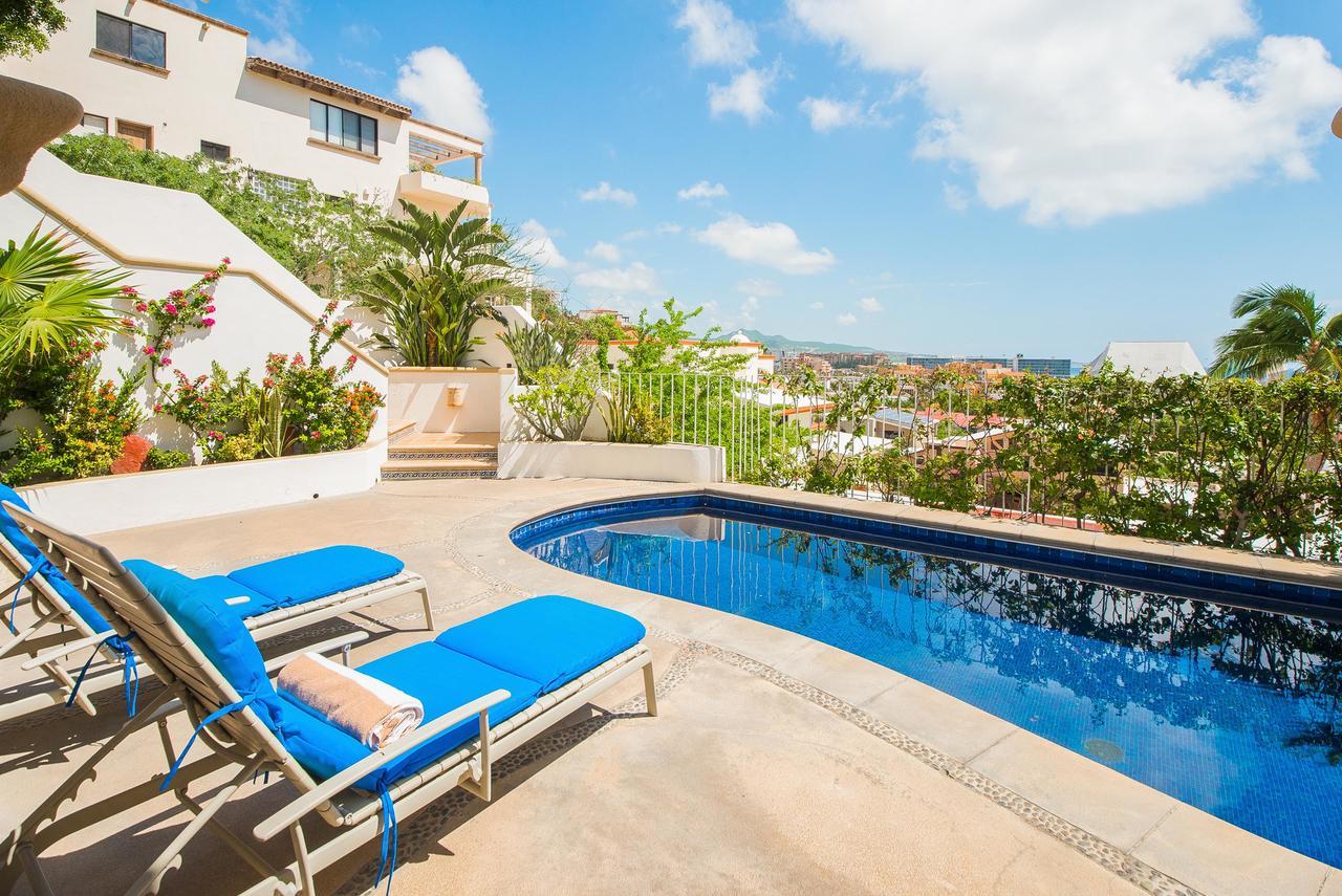 Villa Steps From Downtown & Marina, 6 Bedroom Victoria