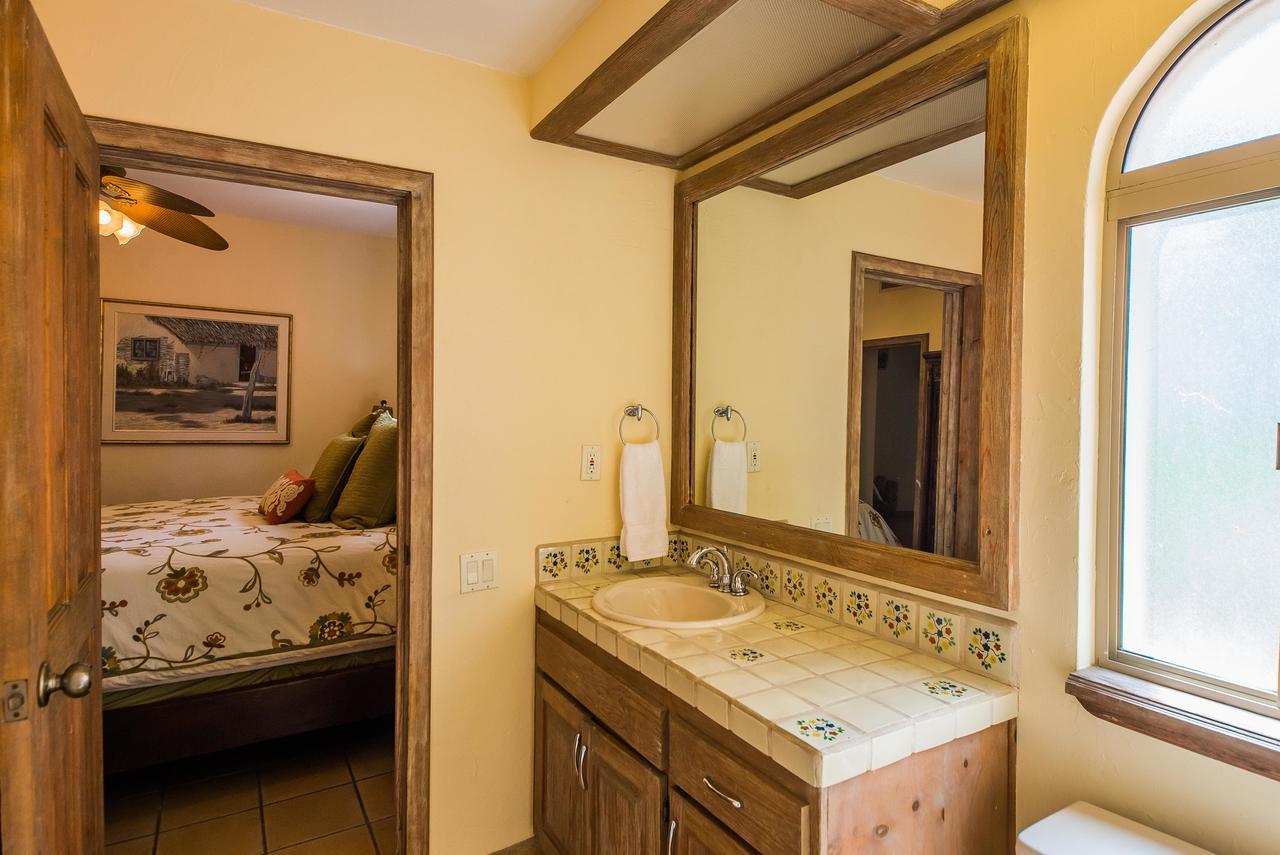Steps From Downtown & Marina, 6 Bedroom Victoria Cabo San Lucas