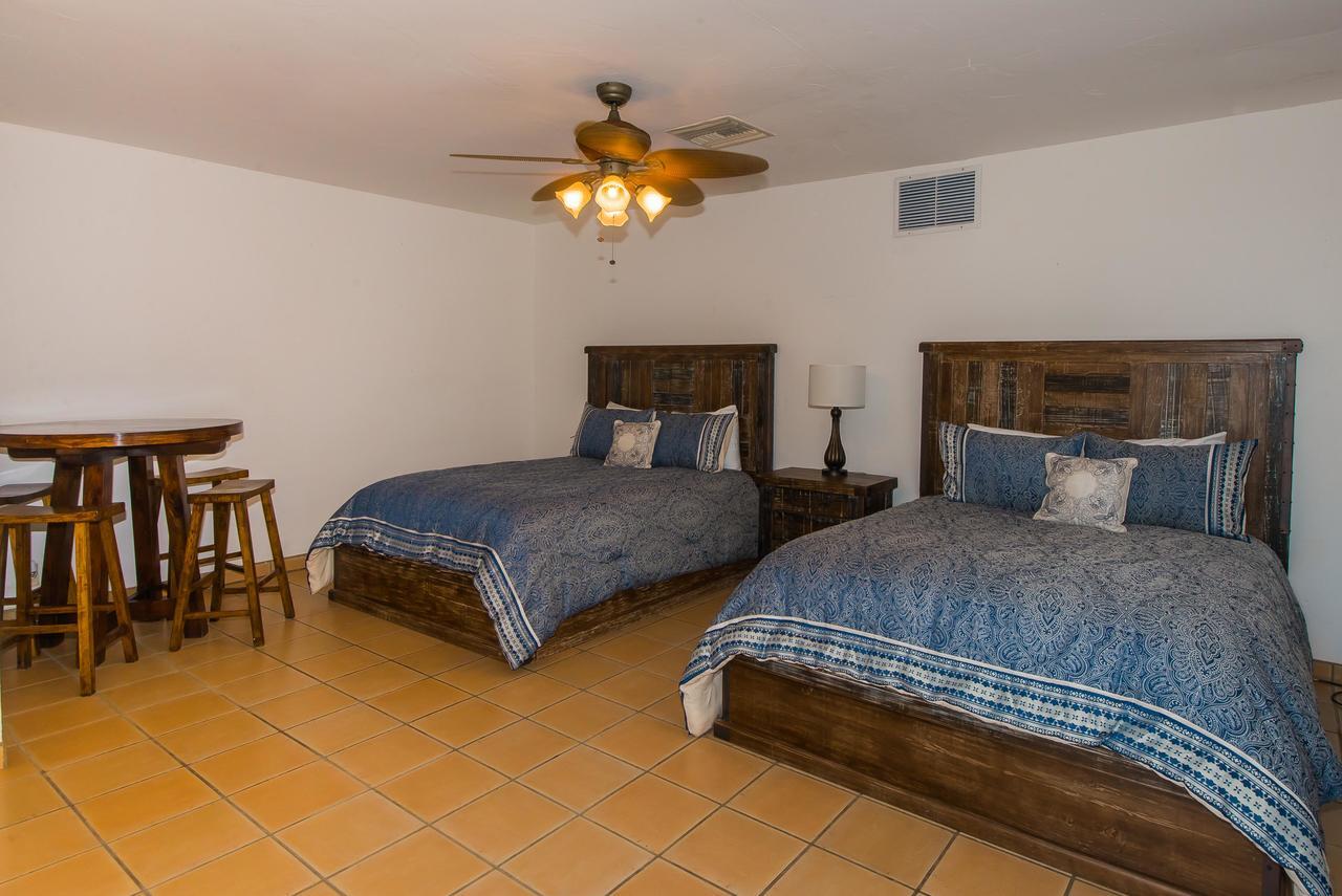 Steps From Downtown & Marina, 6 Bedroom Victoria Villa Cabo San Lucas