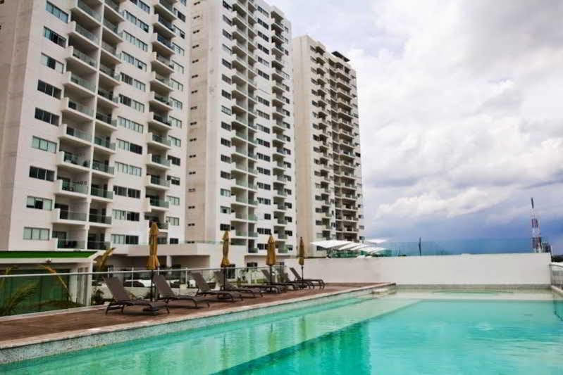 Barcelona Tower Hotel Cancun