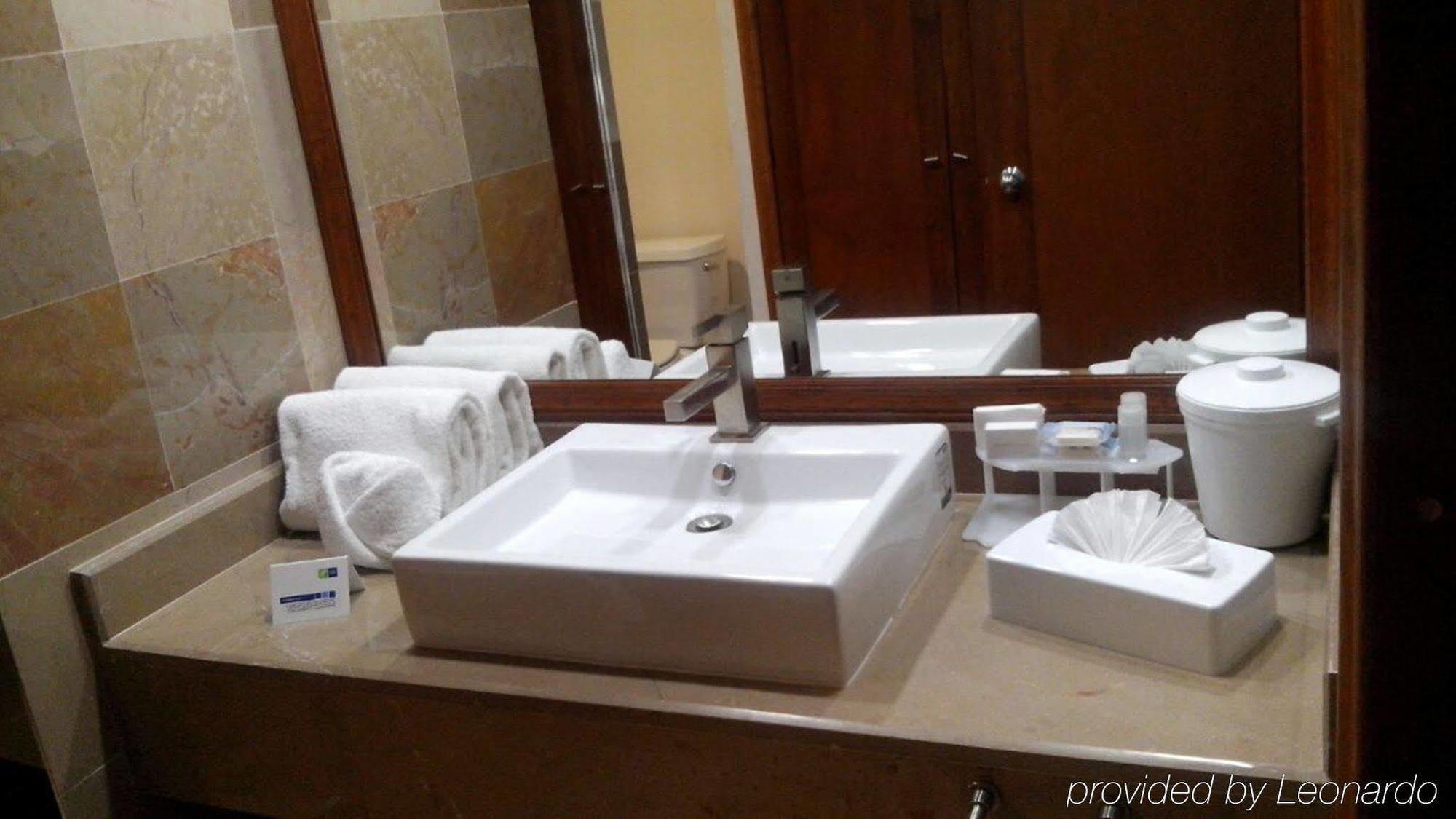 Express By Ihg Hotel