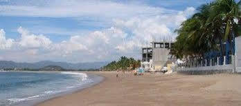Bahia Hotel Barra de Navidad