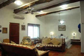 Gaia Paraiso Hotel 2*