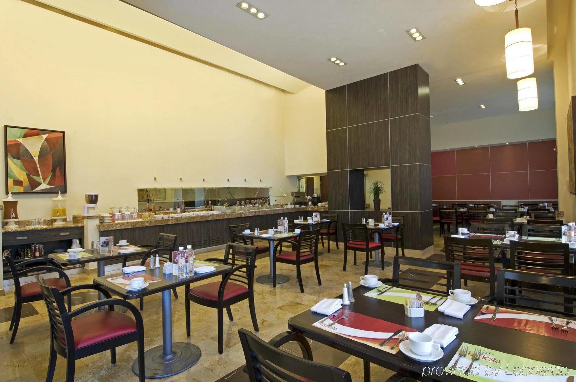 Hotel Fiesta Express