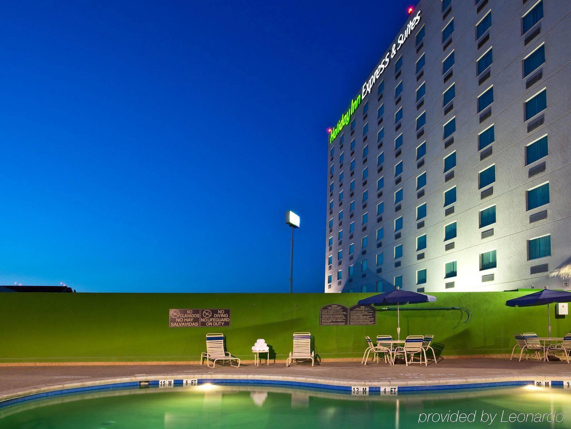 Express & Aeropuerto By Ihg Hotel 4*