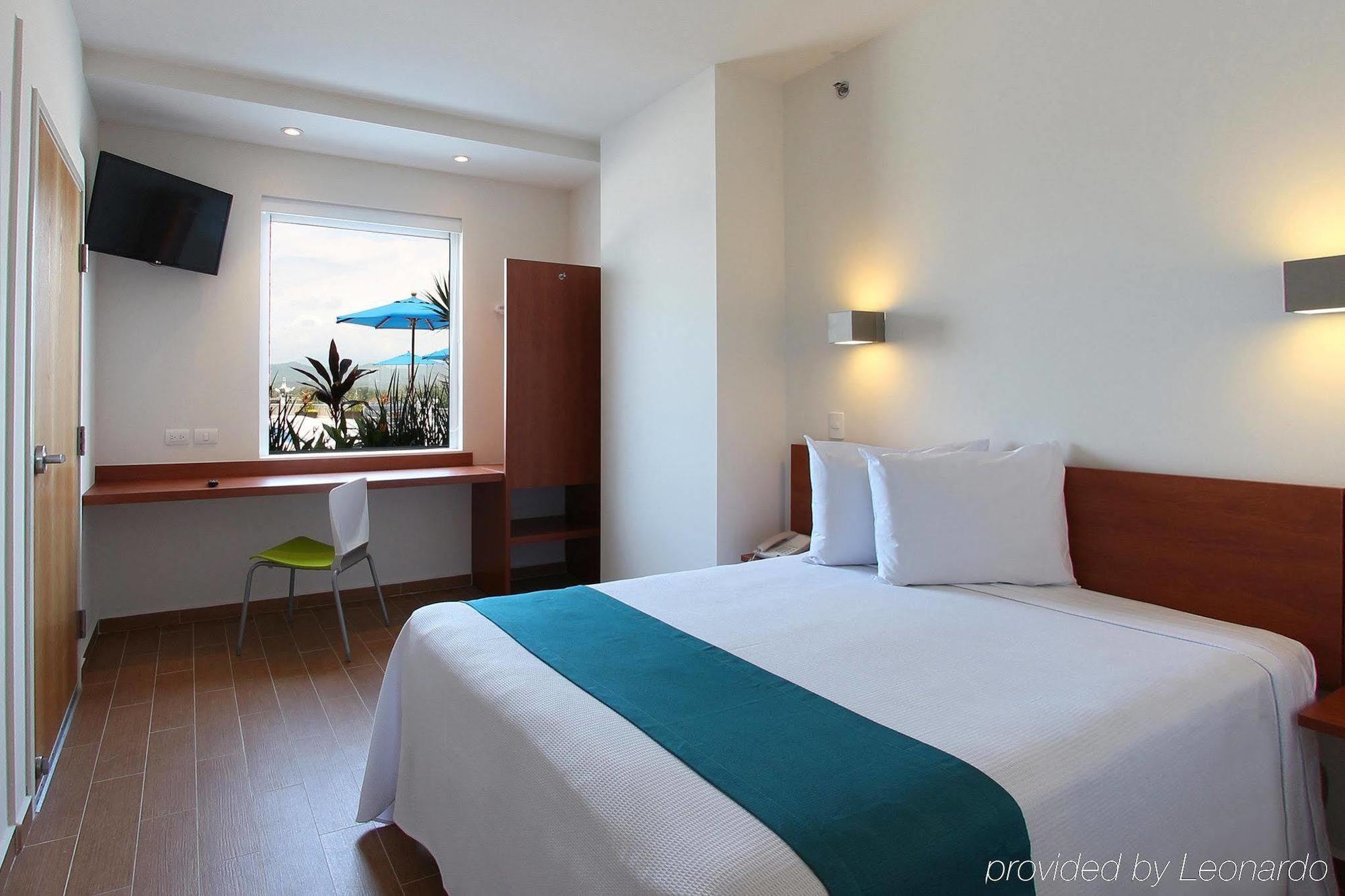 One Aeropuerto Hotel 3*
