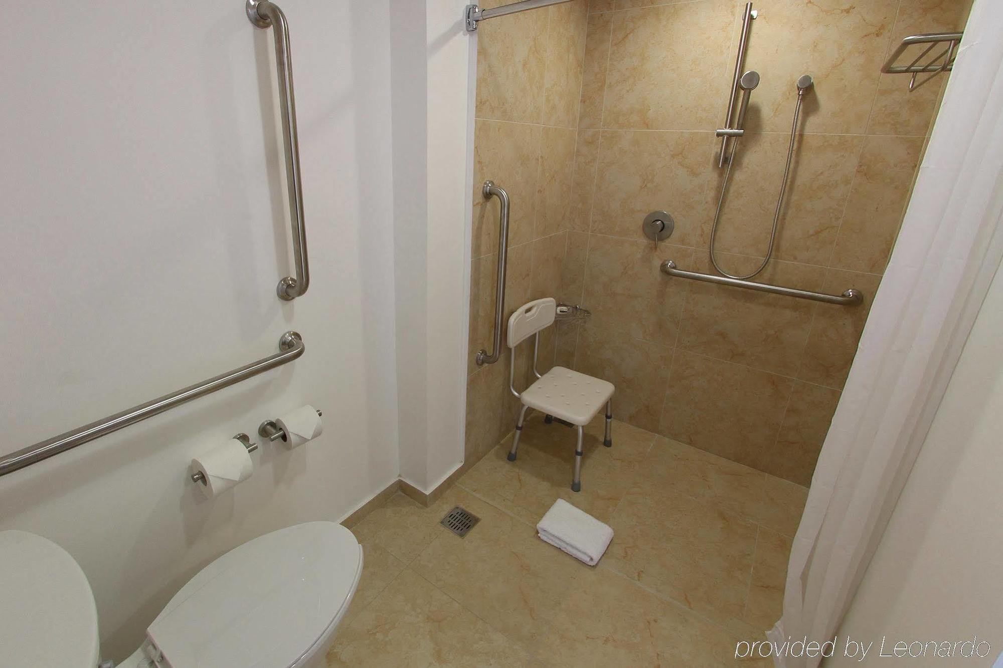 One 3* La Paz