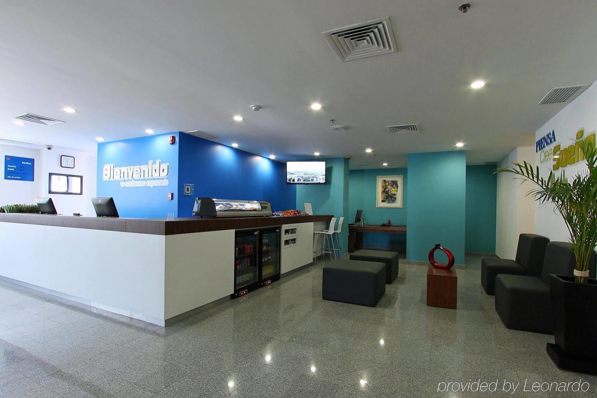 One Guadalajara Periferico Poniente Hotel
