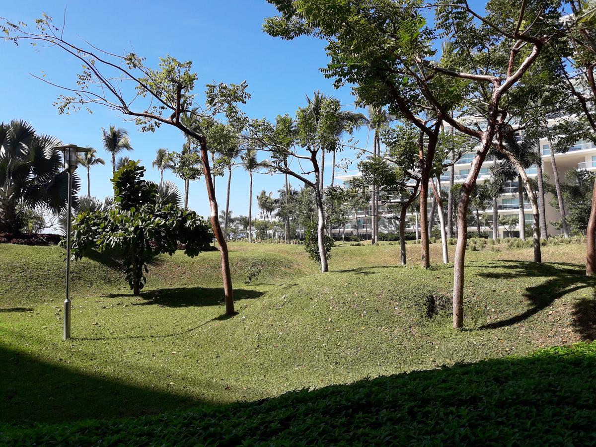 Peninsula Apartment