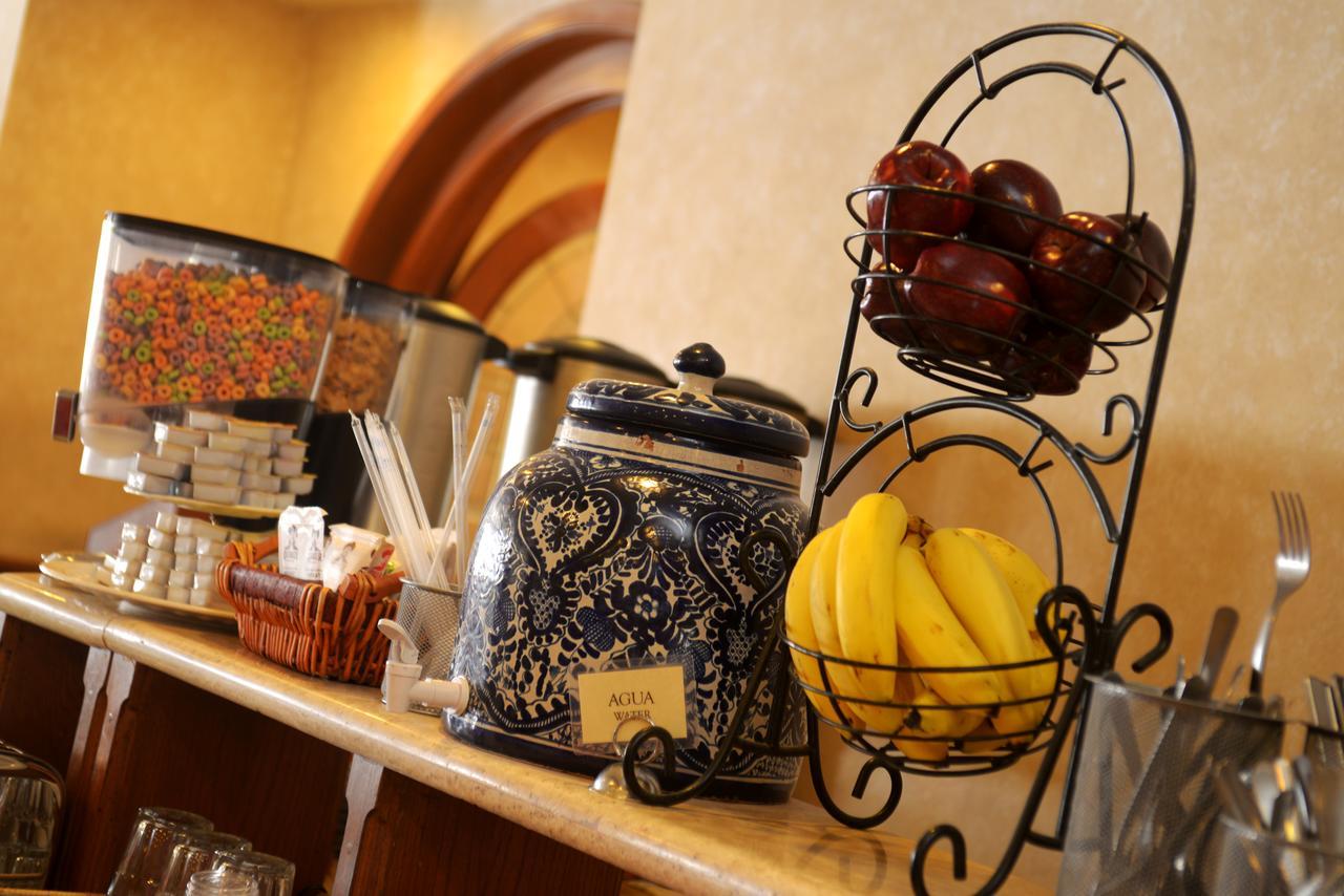 Fresno Galerias Hotel 4*
