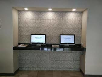 Everest Hotel