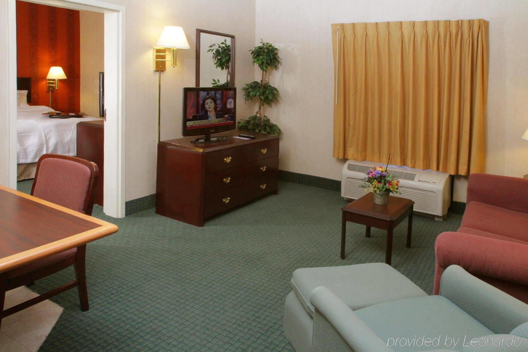 Hampton By Hilton Galerias Obispado