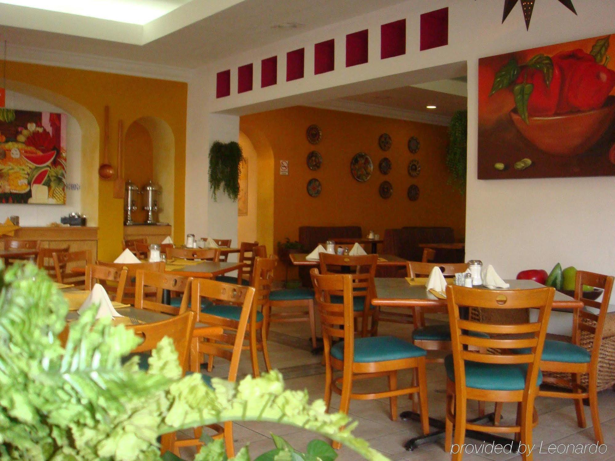 Western Hacienda By Macroplaza Hotel